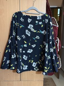 Floral Print Flared Sleeve Top