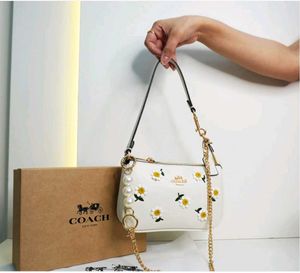 Coach Daisy Shoulder Bag Flower Edition 🌻