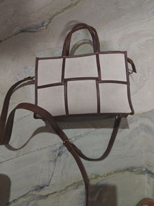 Chic Woven hand Bag with Leather Accents