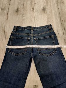 Ma5802 Old Navy bootcut jeans waist 28 inches