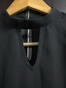 Elegant Black Sleeveless Dress
