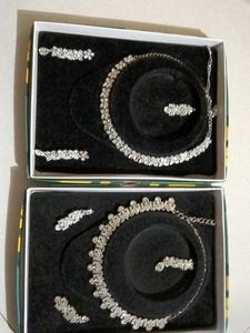 Sparkling Rhinestone Jewellery Set
