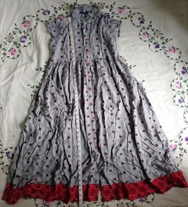 Elegant Grey &amp; Red Floral Print Midi Dress