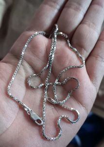 price drop 📉Twisted Box Chain