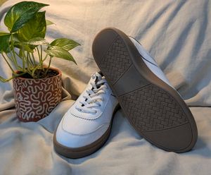 Women's White Sneakers size UK  4/37