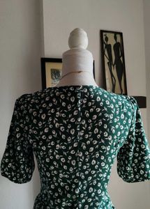 Chic Green Floral Print Blouse
