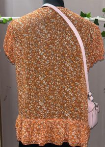 🍊 Floral Ruffle Top - Chic &amp; Flowy