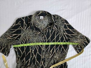 Stylish Black &amp; Tan Print Button-Up Top bust 36