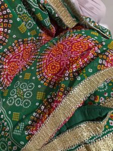Stunning Red &amp; Green Bandhani Saree  unstitche