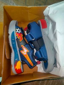 👟 Kids LED Light-Up Sandals – FIRE Blue size-(5x1