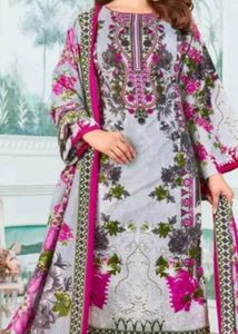 beautiful Pakistani suit