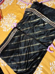 Elegant Black &amp; Gold Striped Saree