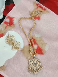 Stunning Heart Pendant Necklace &amp; Earring Set