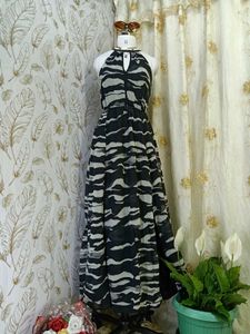 🌼Stunning Zebra Print Maxi Dress🌼