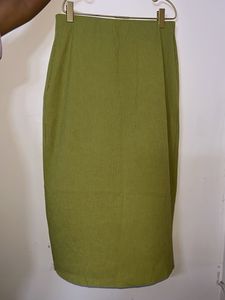 Ribbed Midi Skirt - Olive Green