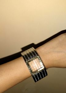 Elegant Women's Bangle.