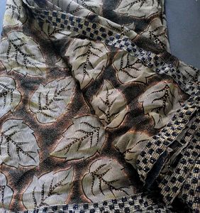 Elegant Leaf Print Saree 🍃