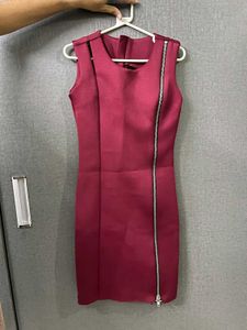 Chic Maroon Sleeveless Zipper Dress