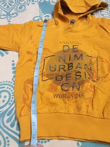 Tshirt With Hoody
