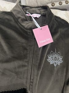 Supersoft Velvet Night suit in Green