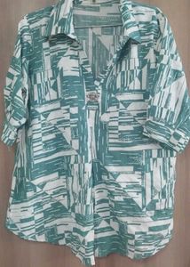 Stylish Geometric Print V-Neck Top