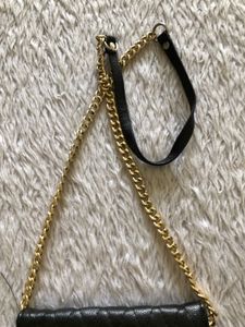Black Slingbag (Women’s)
