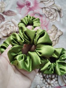 🔥PACK OF 4🔥 Green Satin Scrunchie Set
