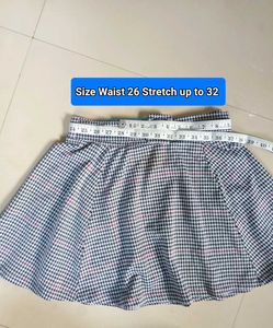 Houndstooth Mini Skirt