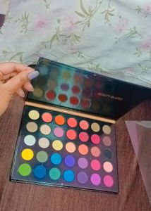 Name: HRKESHY BEST QUALITY EYESHADOW PALLETE