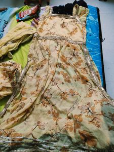 Naira Cut Kurta Set
