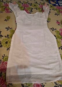Elegant White Embroidered Kurta
