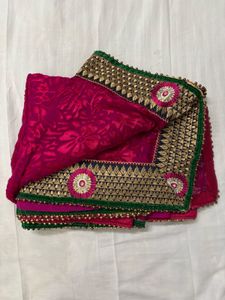 Women magenta saree