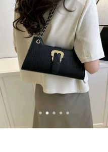 Chic Black Croc Embossed Chain Shoulder Bag
