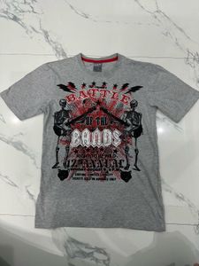 Y2K Grey graphic tee with bold sekeleton artwork a