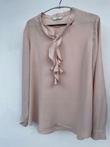 🎀Elegant Tie-Neck Blouse 🎀