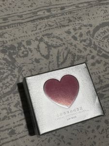 Black Nana Blush - Heart Shaped