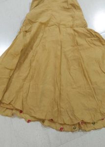 Elegant Embroidered Kurti and Dupatta Set