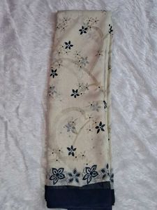 Elegant Cream Floral Print Saree without blouse