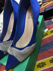 royal blue footwear