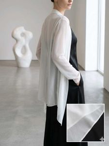 Elegant Black and white Sleeve shrug