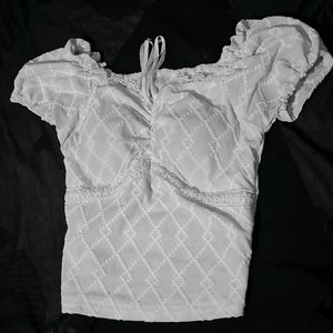 White lace cropped Puff Sleeve Top