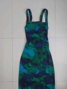 newme green abstract criss cross back slit