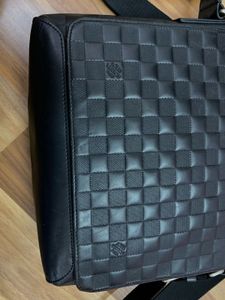 Louis Vuitton Damier Infini District Messenger Bag