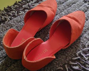 Stylish Coral Red Suede Flats