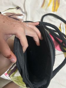 Cute Black Round Daisy Crossbody Bag