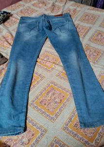 Men's Light Wash Relaxed Fit Jeans