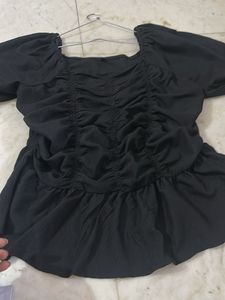 Chic Black Ruched Puff Sleeve Top new xl size