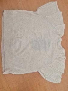 Lightweight Knit Top with Floral Detail