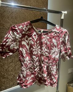 M size. should iron it suits well