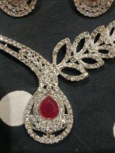 Elegant Red Stone Necklace &amp; Earring Set